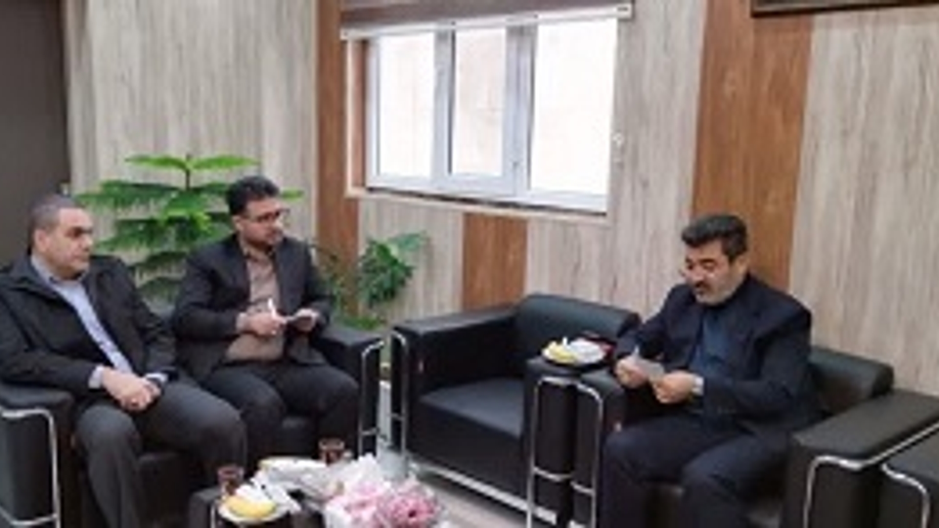 برگزاری جلسه انجمن حمایت از خانواده زندانیان شهرستان شازند
