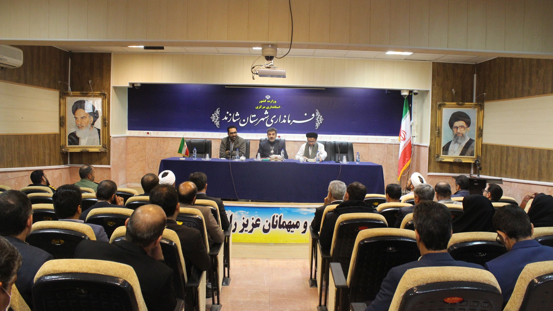 جلسه شورای پدافند غیرعامل شهرستان شازند