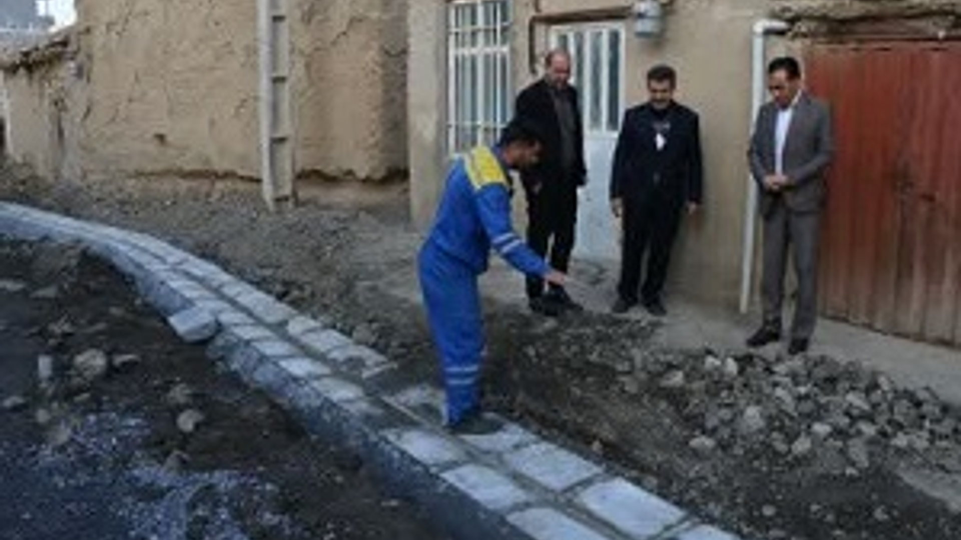 بازدید فرماندار شهرستان شازند از پروژه های عمرانی روستای دوجفت بخش زالیان