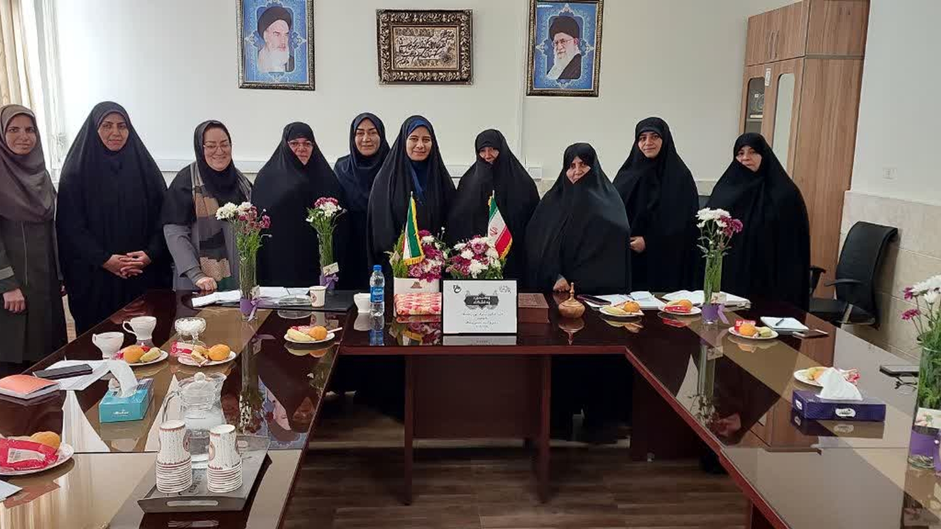 به ریاست سرکار خانم مفتح  زاده مدیر کل بانوان استانداری مرکزی  جلسه  یازدهم کارگروه  کسب و کار هیات اندیشه ورز با هدف همگرایی بین آستان قدس رضوی و حوزه علیمه خواهران و مراکز دانشگاهی در دانشکده فنی و  حرفه ای اطهر برگزار  گردید  . ١٤٠١-٠٩-٢٨