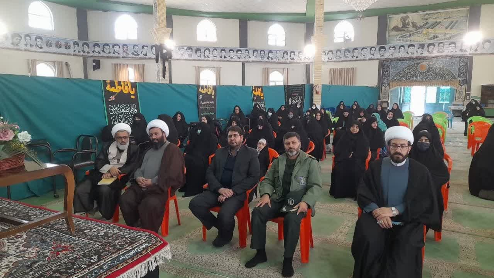 همایش بانوان فاطمی با حضور محمدرضا رضایی فرماندار تفرش ، حجت‌الاسلام‌ والمسلمین اجرایی امام جمعه، سرهنگ میرهادی فرمانده ناحیه مقاومت بسیج تفرش و جمعی از بانوان و مردم شریف تفرش در مصلی ولایت برگزار گردید.