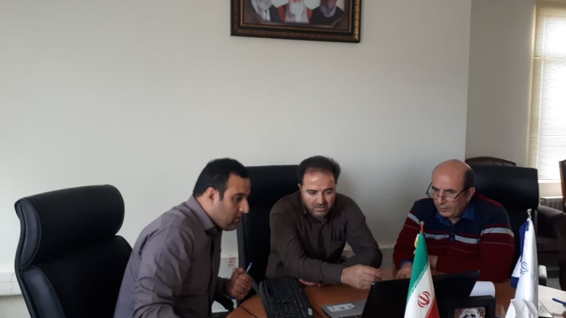 جلسه بررسی نحوه اجرای مصوبات شوراهای اسلامی