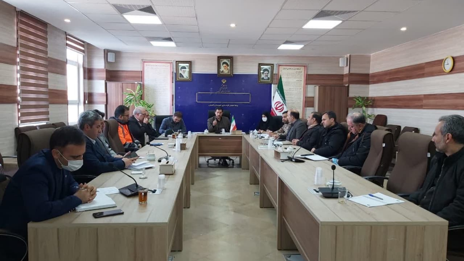 جلسه کارگروه پیشگیری، هماهنگی و فرماندهی عملیات پاسخ به بحران شهرستان با حضور اعضای کارگروه به ریاست وروانی فراهانی سرپرست فرمانداری شهرستان برگزار گردید.