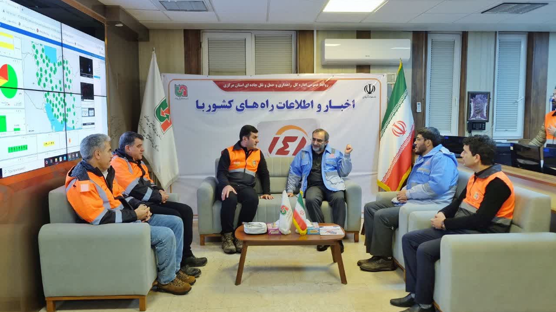 ۳۸۰ راهدار، جاده‌های استان مرکزی را پاکسازی می‌کنند