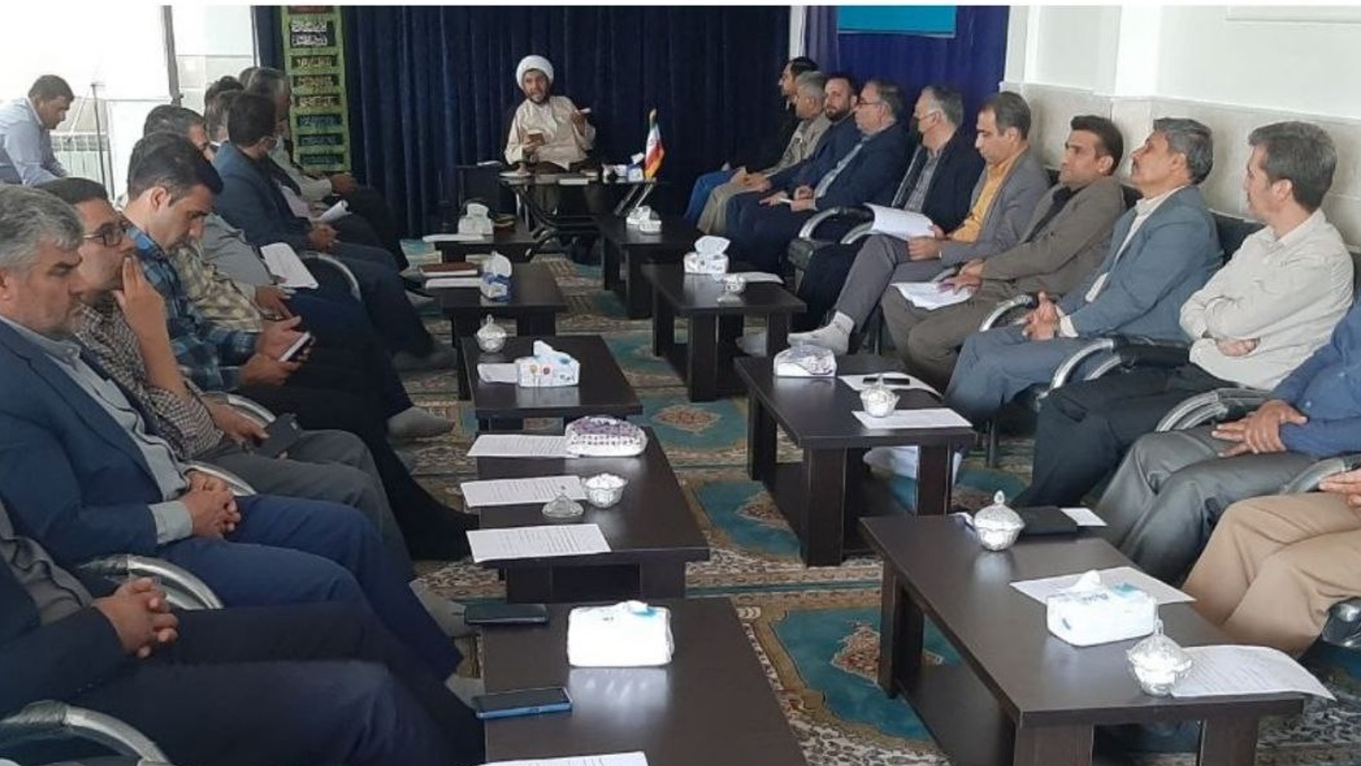 برگزاری جلسه شورای اداری شهرستان کمیجان به مناسبت هفته دولت