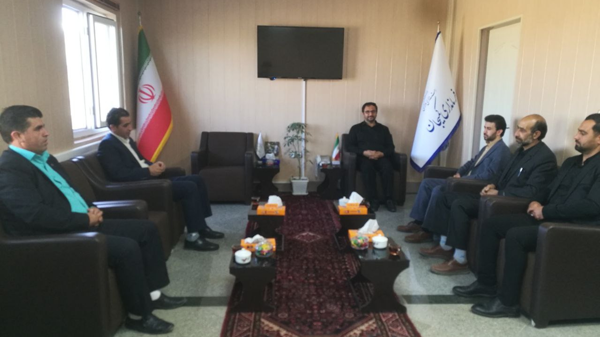 دیدار شهردار ، رئیس و اعضای شورای اسلامی شهر میلاجرد با ابراهیم رستمی فرماندار شهرستان کمیجان به مناسبت هفته دولت