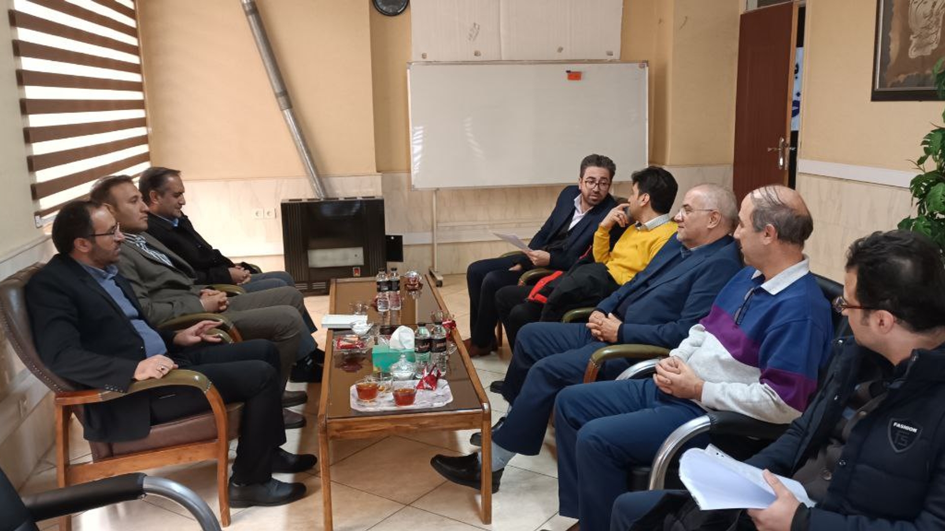 بازدید دکتر اتابکی دبیر کمیسیون مبارزه با قاچاق کالا و ارز استان از شهرستان ساوه