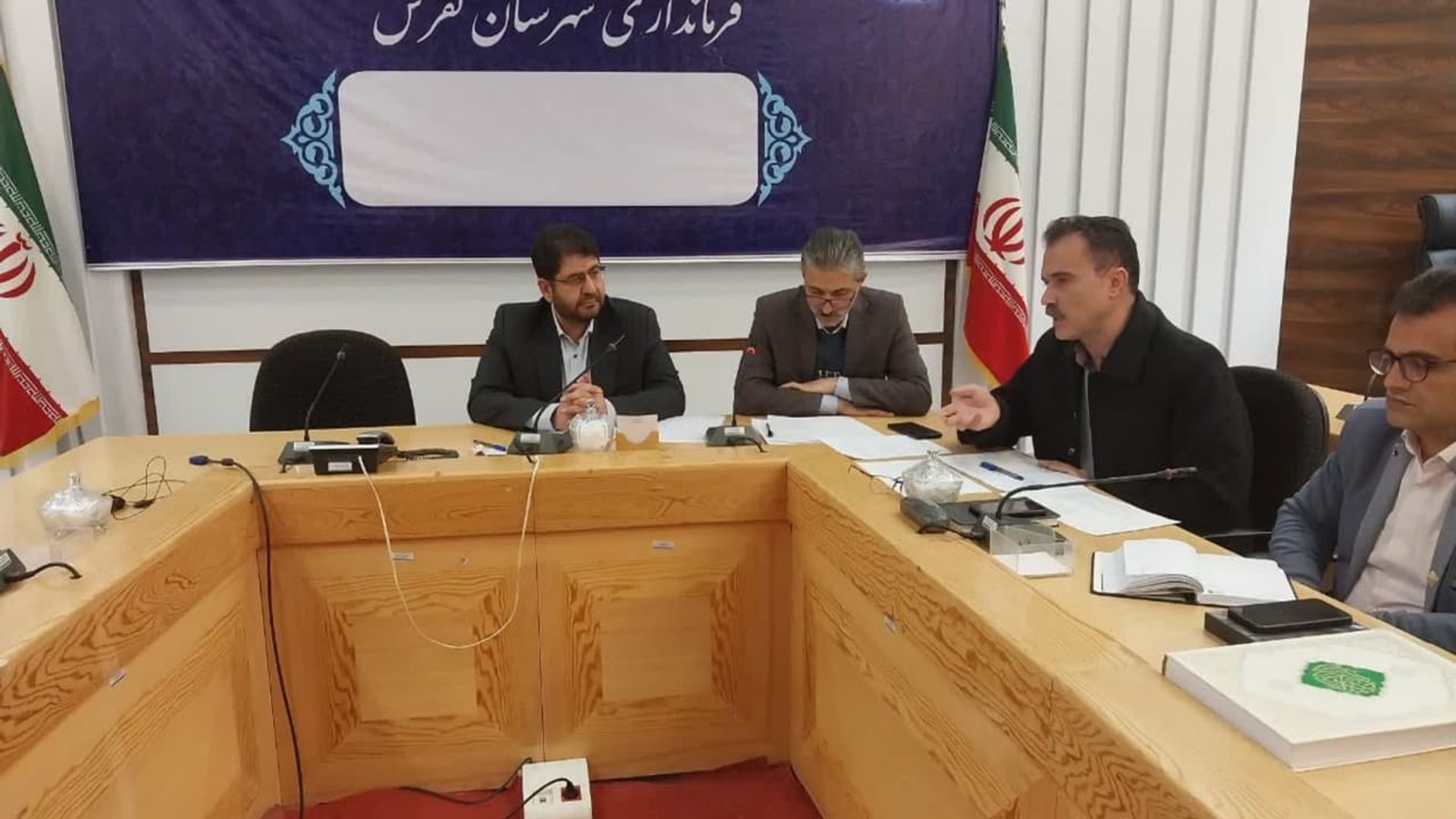 صبح امروز جلسه کارگروه اشتغال شهرستان به ریاست محمدرضا رضایی فرماندار تفرش و سایر اعضا در فرمانداری برگزار شد.