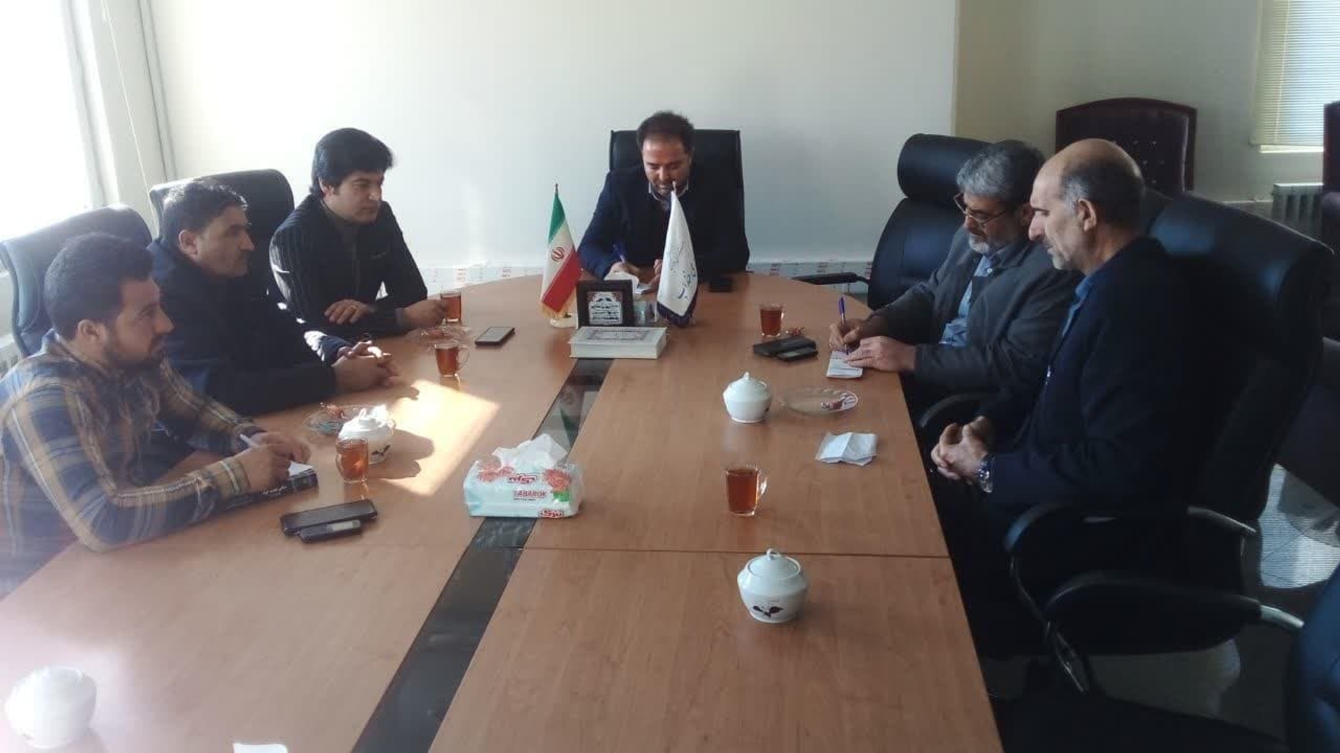 نشست شورای اسلامی شهرستان خنداب با فرماندار