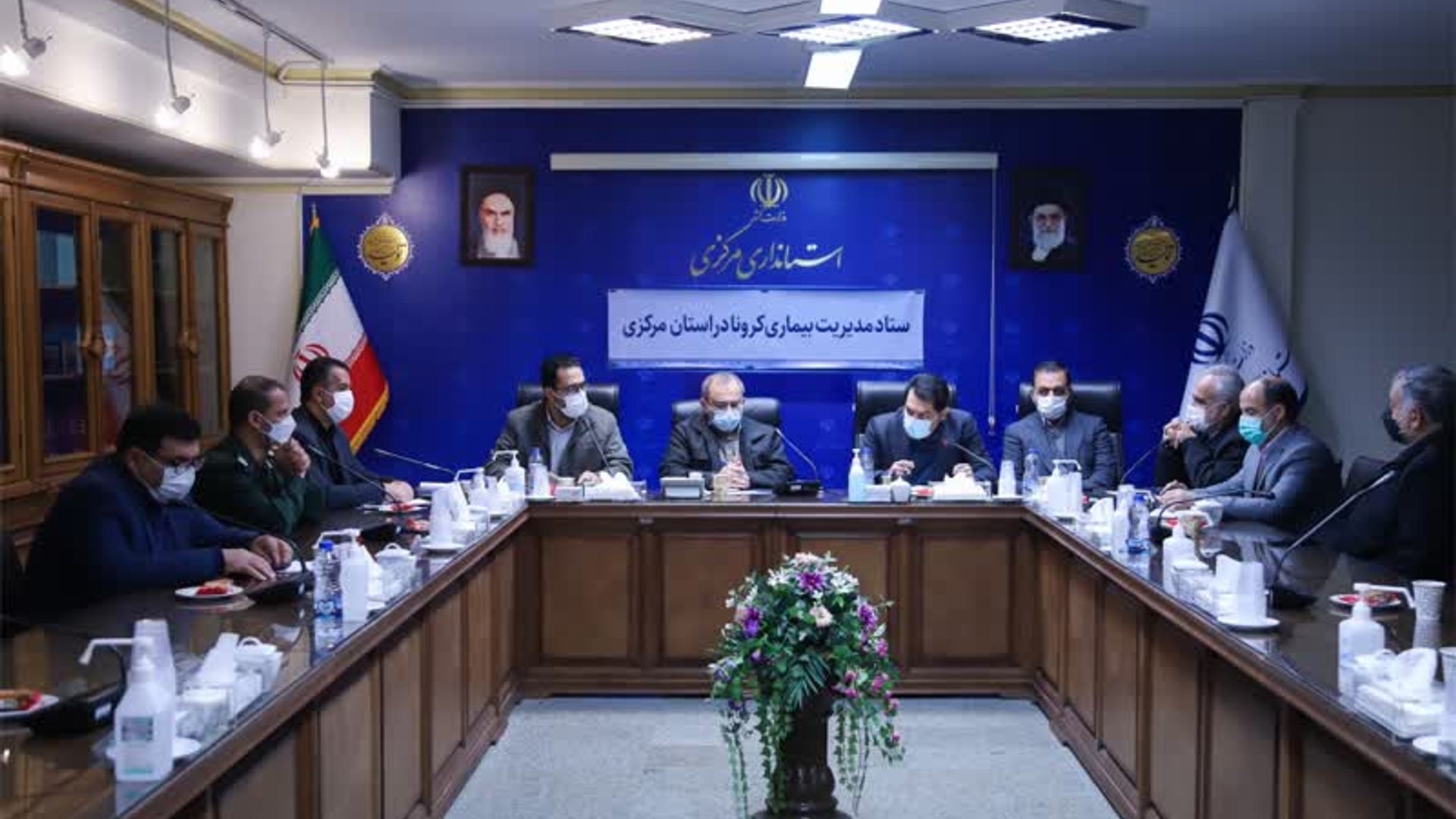 ستاد مدیریت بیماری کرونا در استان مرکزی به ریاست استاندار مرکزی و با حضور معاون امور هماهنگی امور اقتصادی استانداری، مدیران و اعضای مربوطه برگزار شد.
در این جلسه دانشگاه علوم پزشکی ضمن گزارشی از آخرین وضعیت کرونا در استان، اقدامات پیشگیرانه موج هشتم امیکرون زیر سویه های جدید (XBB و BQ.1) تشریح کردند. 
دکتر مخلص الائمه ضرورت تزریق دوز یادآور واکسن کرونا برای تمامی گروه ها و افرادی که دارای بیماری زمینه ای که ۶ ماه از تزریق آخرین دوز واکسن آنها گذشته است تاکید کردند.


یکشنبه  ۱۸ دی ۱۴۰۱