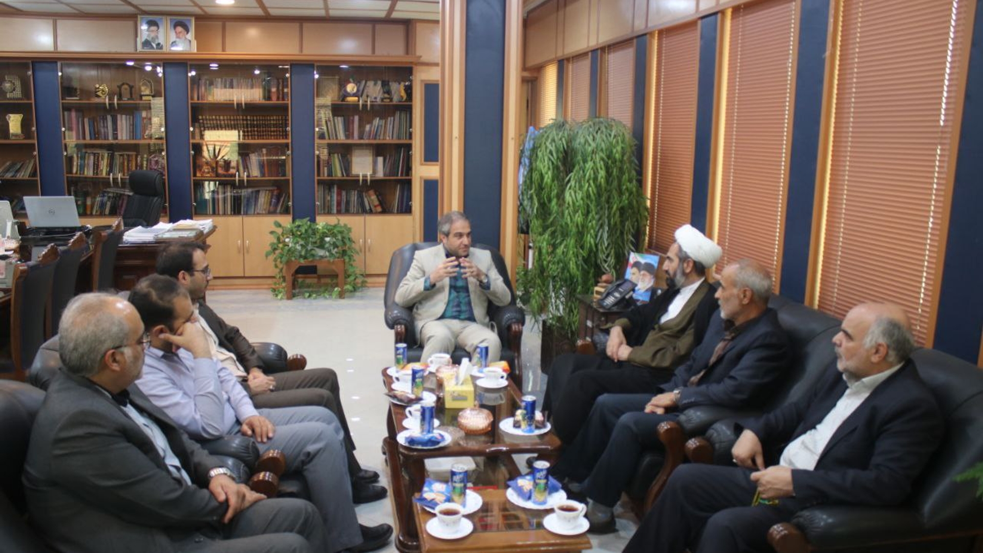 دیدار حجت الاسلام مبارک آبادی رئیس هیئت نظارت بر انتخابات استان مرکزی با مهدی الیاسی معاون استاندار و فرماندار ویژه شهرستان ساوه