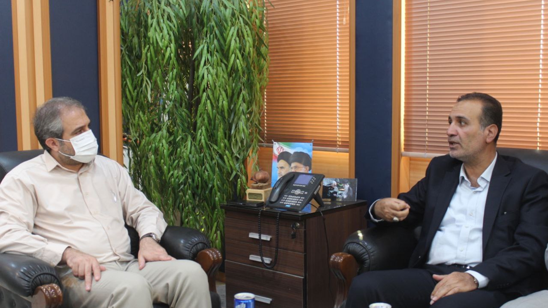 عباسی سرپرست جدید آب و فاضلاب استان مرکزی با مهدی الیاسی معاون استاندار و فرماندار ویژه شهرستان ساوه دیدار و گفتگو کرد