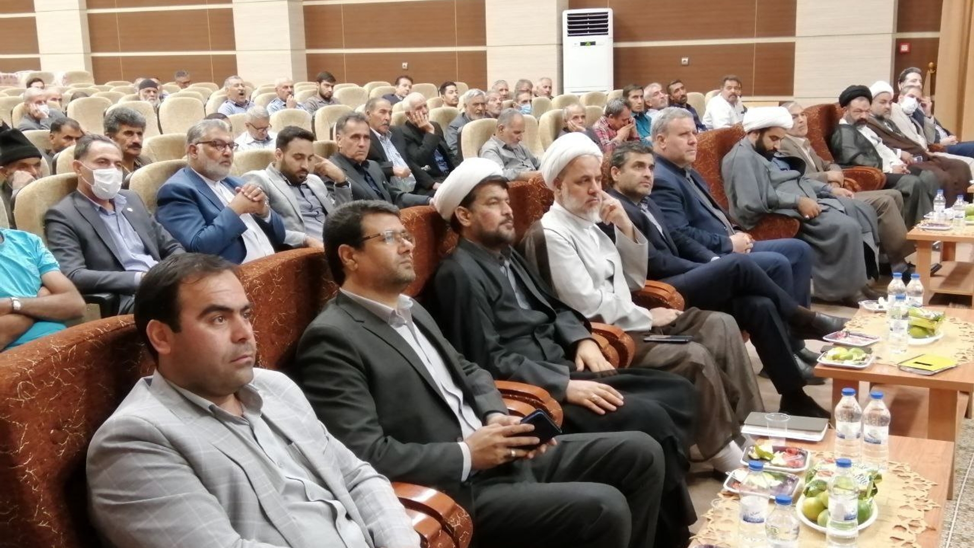 پلاک گذاری ۵۵۰۰ اصله درخت در طرح شجره طیبه