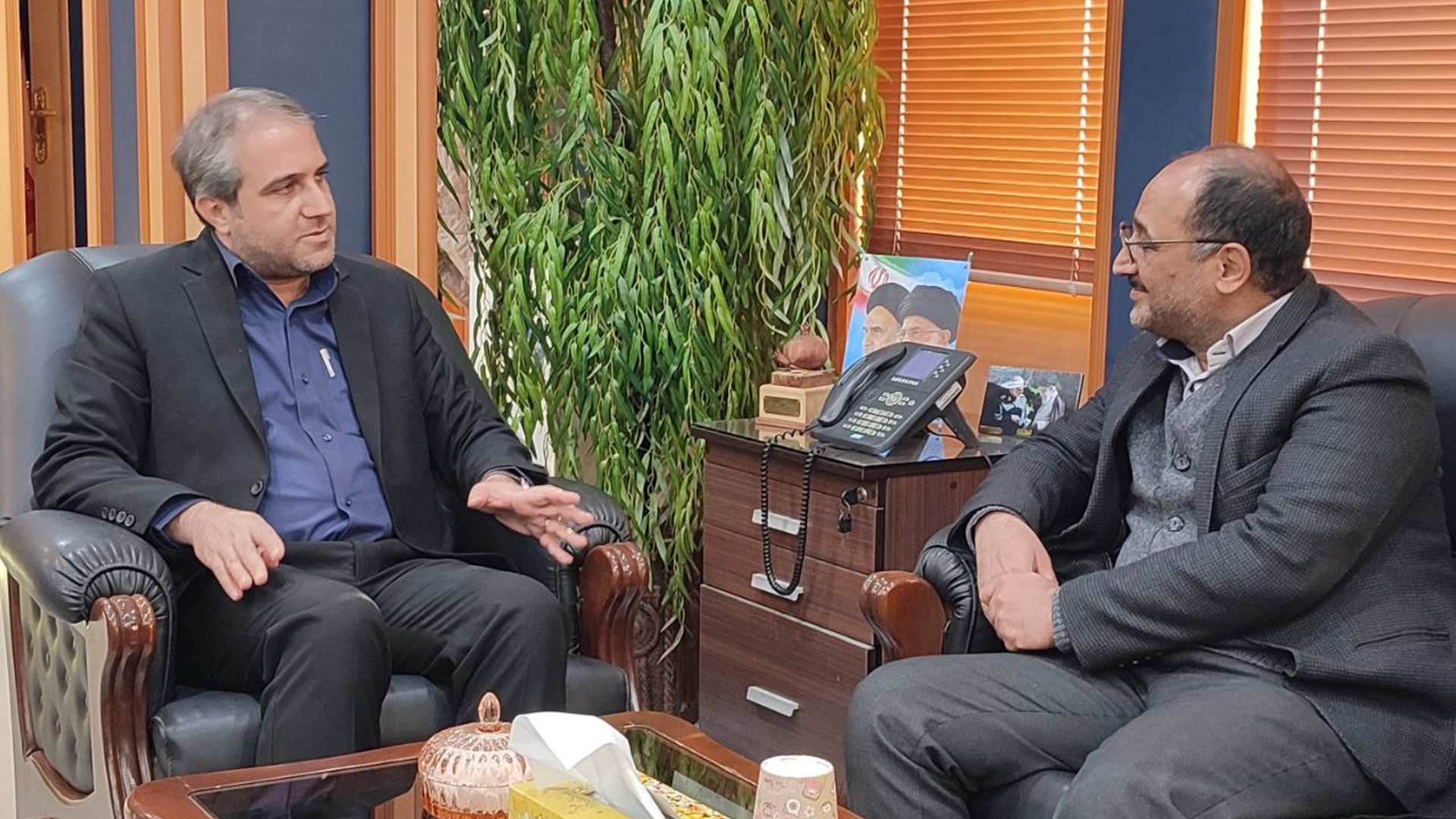 دیدار مدیرعامل جمعیت هلال احمر استان مرکزی با مهدی الیاسی معاون استاندار و فرماندار ویژه شهرستان ساوه