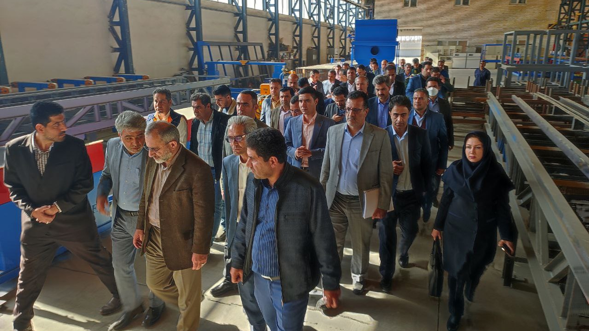 بازدید استاندار مرکزی، نماینده مردم ساوه و زرندیه در مجلس شورای اسلامی، معاونین استاندار، فرماندار ساوه و جمعی از مدیران از شرکت دانش‌بنیان افشار در شهرصنعتی کاوه