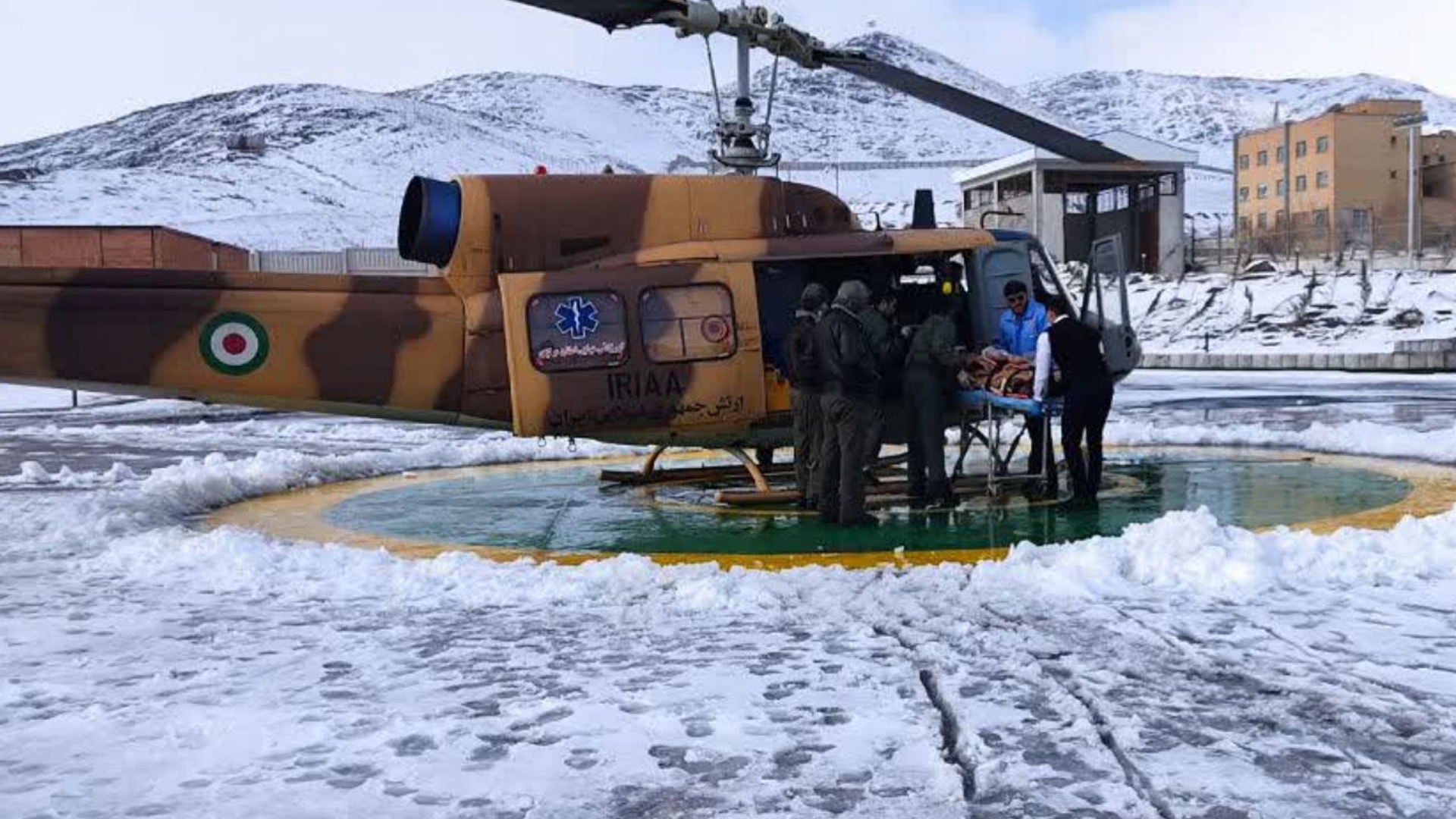 پنج فوتی و ۱۱ مجدوح در حادثه رانندگی گردنه نقره کمر-حضور ۸۰ نفر نیروی امدادی، انتظامی و خدمات رسان برای کمک به مصدومین و انتقال آن ها به مراکز درمانی