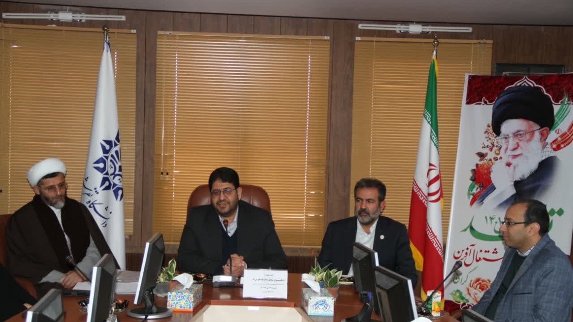 تقدیر فرماندار تفرش از بانوان شاغل در دانشگاه تفرش