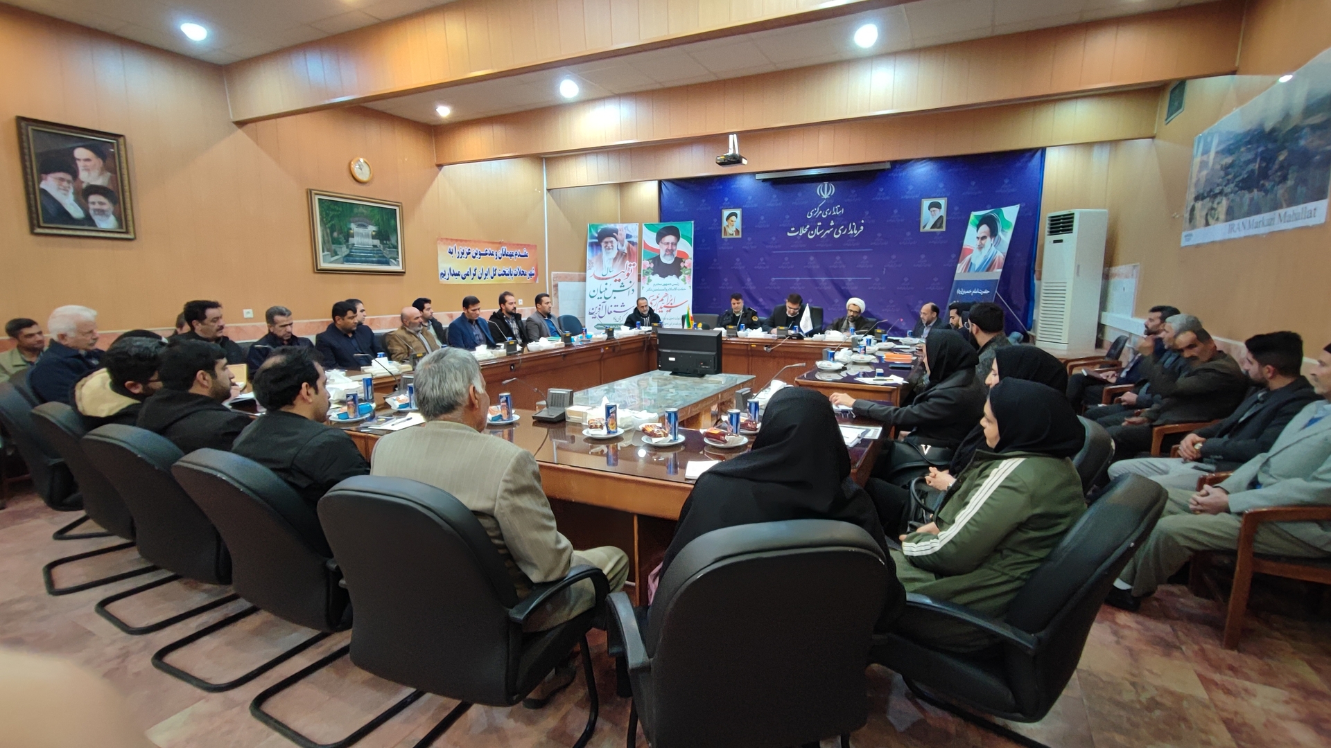 همایش اعضای  شوراهای اسلامی و دهیاران روستاهای بخش مرکزی شهرستان محلات