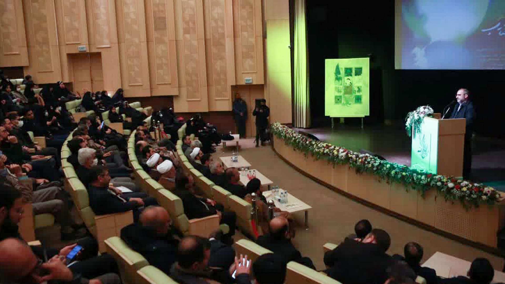 امام خمینی یک مولفه هویتی برای ایران اسلامی است