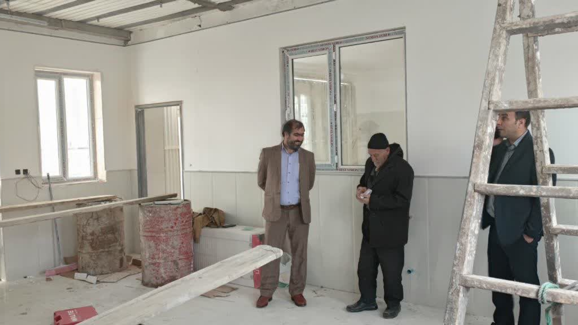 بازدید آقازیارتی؛ فرماندار شهرستان فراهان از مراحل ساخت پایگاه اورژانس شهرتلخاب