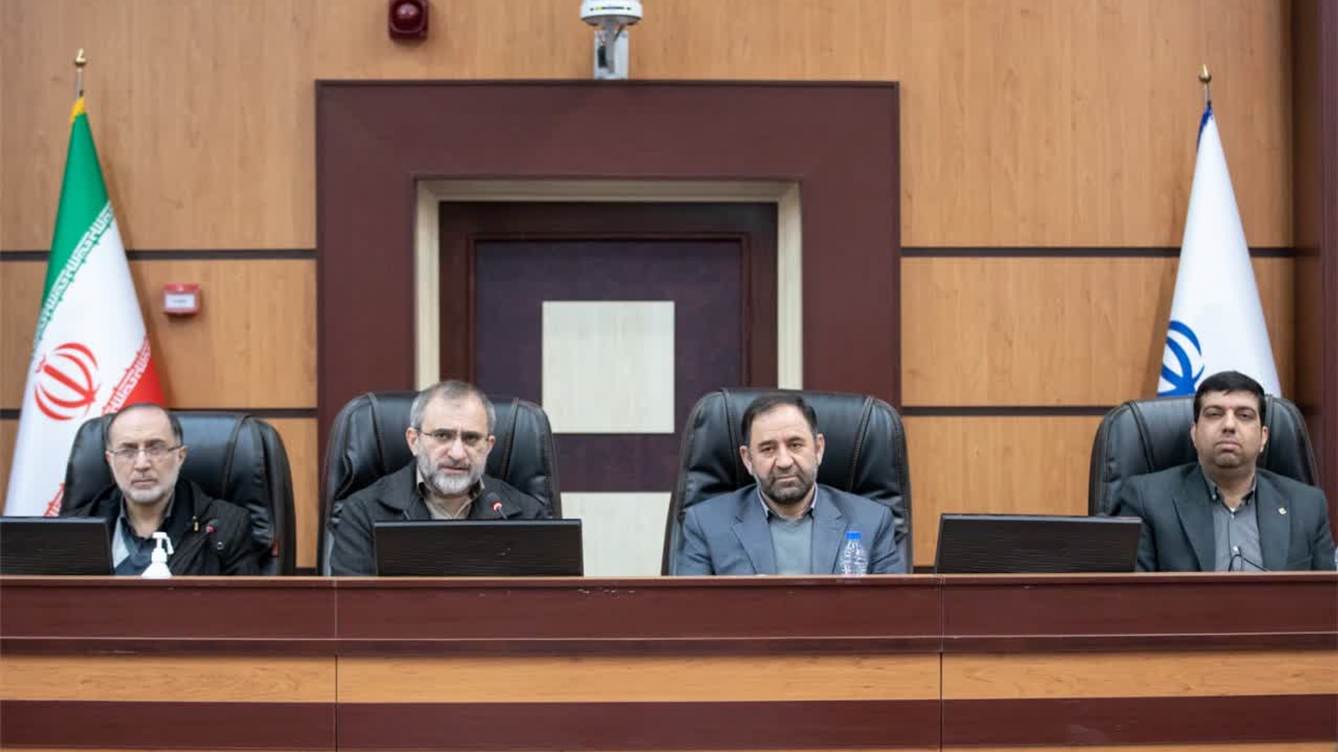 حضور استاندار و معاون توسعه مدیریت و منابع استانداری در شورای اداری شهرستان اراک