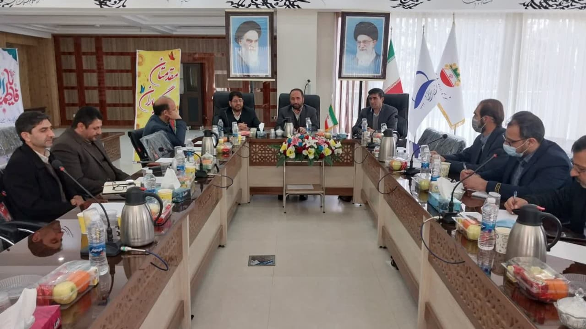 جلسه هم اندیشی کارشناسان حراست فرمانداری ها و بخشداری های شهرستان های تفرش ، آشتیان ، فراهان ، کمیجان و میلاجرد با حضور محمدرضا رضایی فرماندار تفرش ، مهندس مافی مدیرکل حراست استانداری مرکزی و شهردار تفرش به میزبانی شهرداری تفرش در سالن کنفرانس شهرداری برگزار گردید.