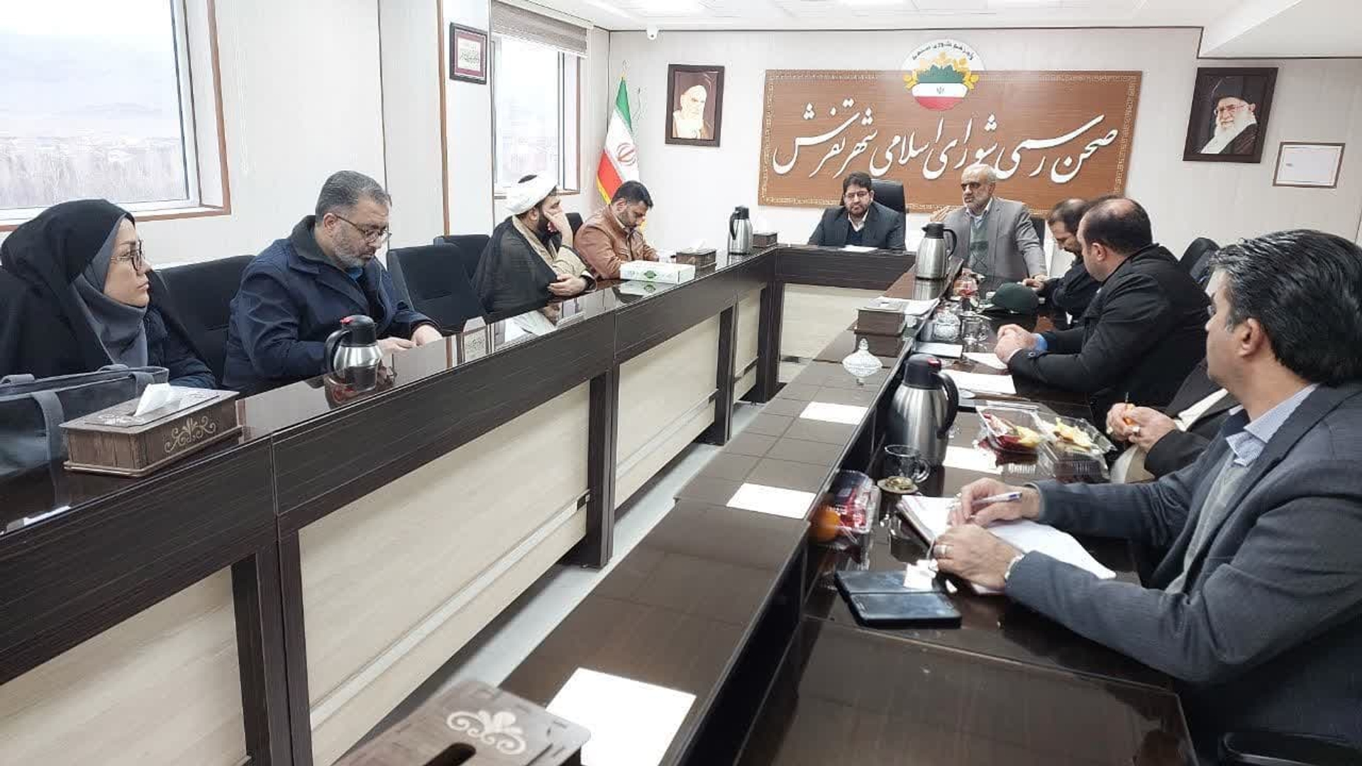 جلسه هم اندیشی حوزه مدیریت شهری با حضور محمدرضا رضایی فرماندار شهرستان تفرش و سرهنگ میرهادی فرمانده ناحیه مقاومت بسیج تفرش و سرهنگ فراهانی فرمانده انتظامی شهرستان تفرش و سایر اعضا در محل سالن شورای شهر برگزار گردید