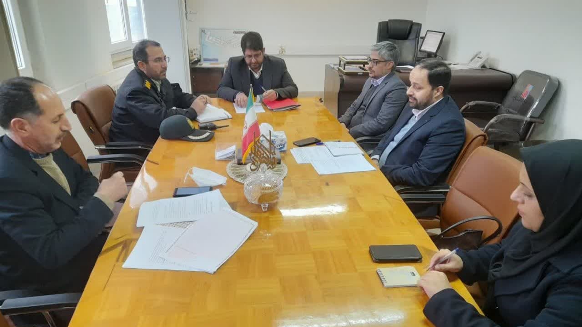 جلسه نماد به ریاست محمدرضا رضایی فرماندار تفرش و با حضور سایر اعضا جلسه‌ در محل فرمانداری برگزار گردید