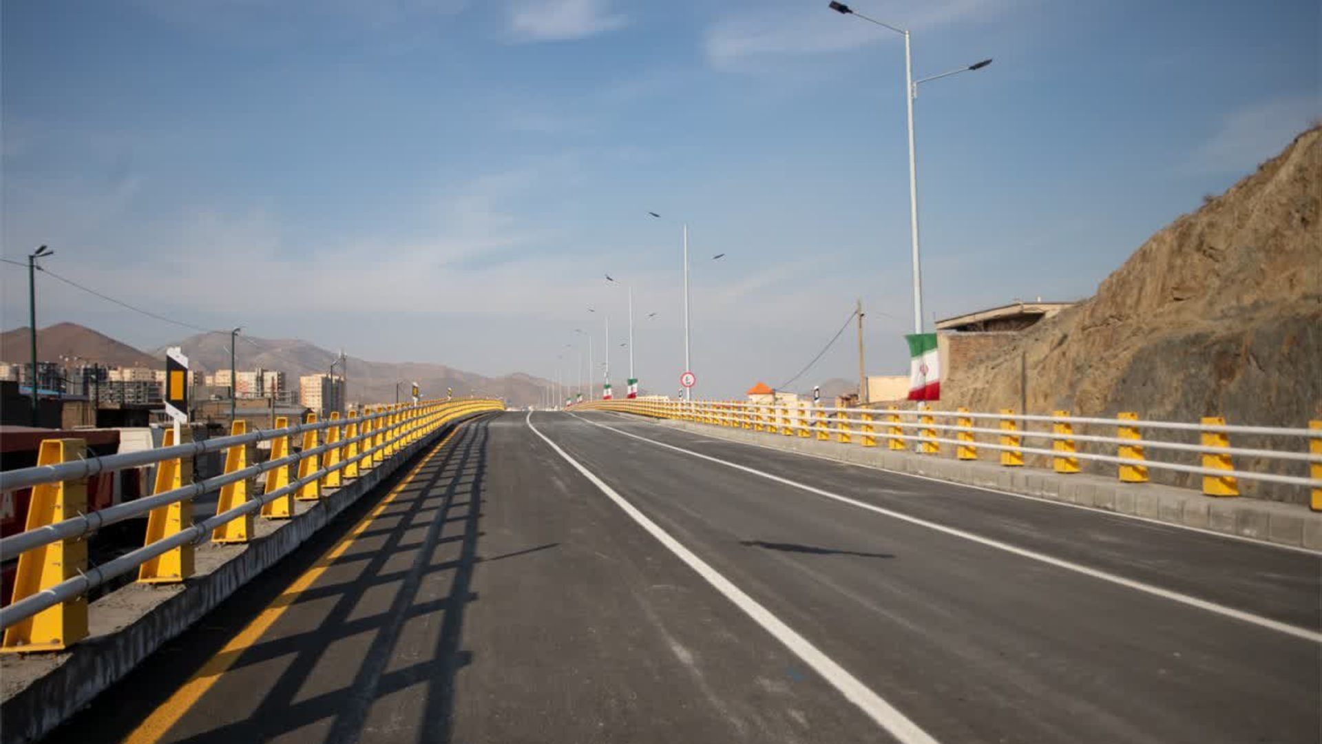 پایانی خوش برای پروژه‌ای نیمه تمام-بازگشایی تقاطع غیرهمسطح شهدای سنجان- سرانجام اولین پروژه عمرانی در استان که عملیات اجرای آن شبانه‌روزی شد