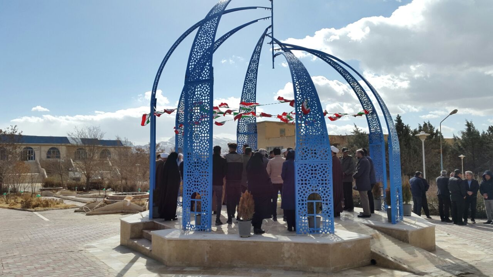 مراسم رونمایی از اِلِمان یادمان شهدای گمنام دانشگاه آزاد اسلامی واحد محلات برگزار شد.