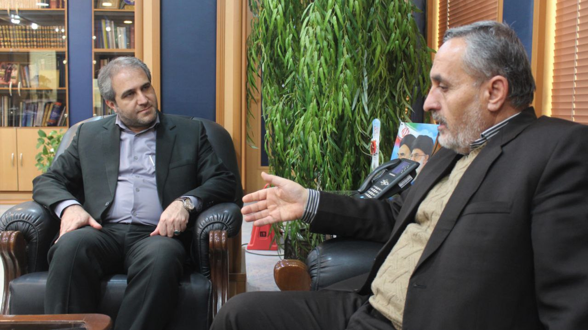 دیدار شاکری ، ریاست اداره ثبت اسناد و املاک شهرستان ساوه با مهدی الیاسی معاون استاندار و فرماندار ویژه شهرستان ساوه.