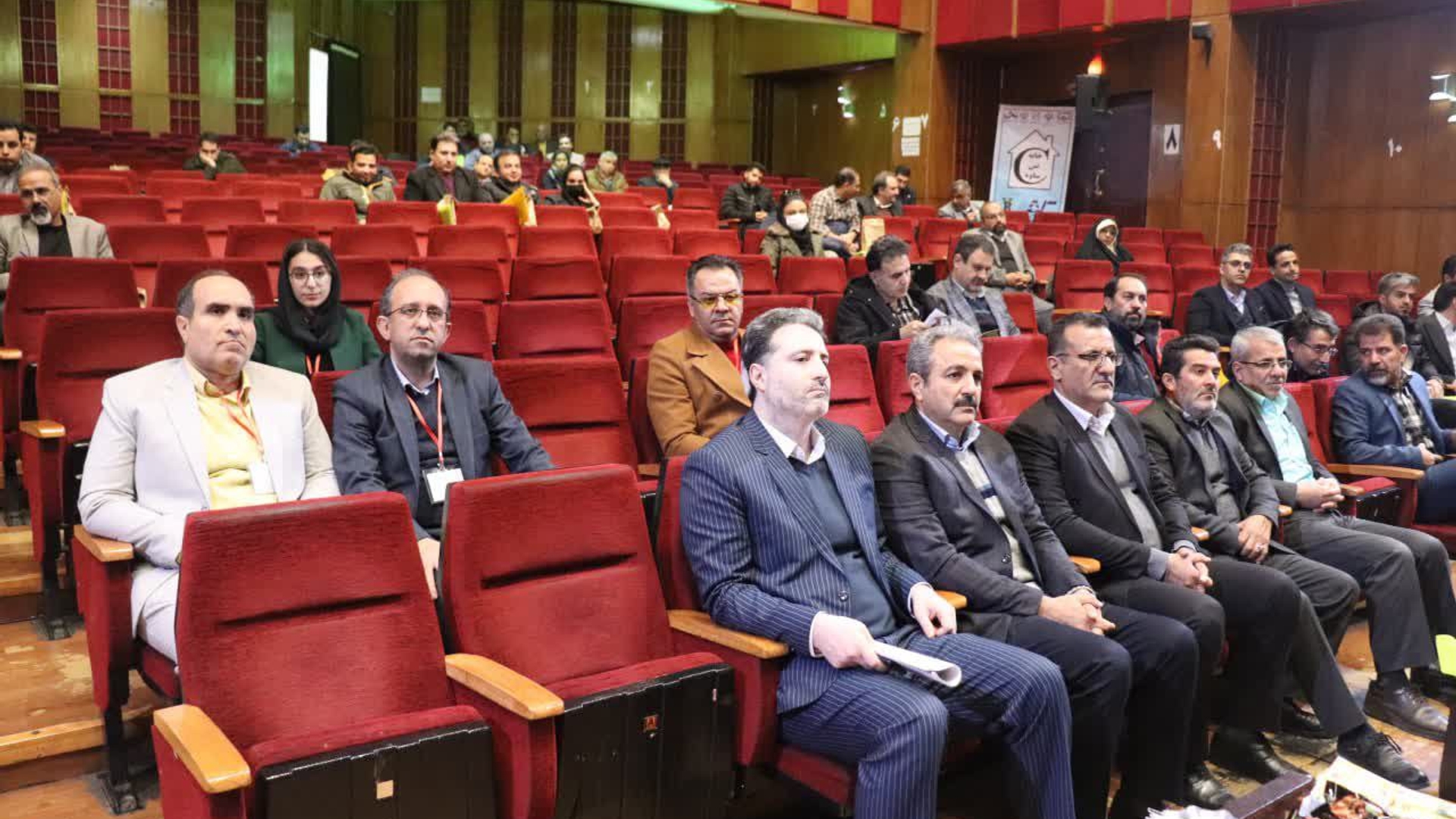 سمینار آموزشی بتن‌های پرمقاومت، توانمند و بازیافتی