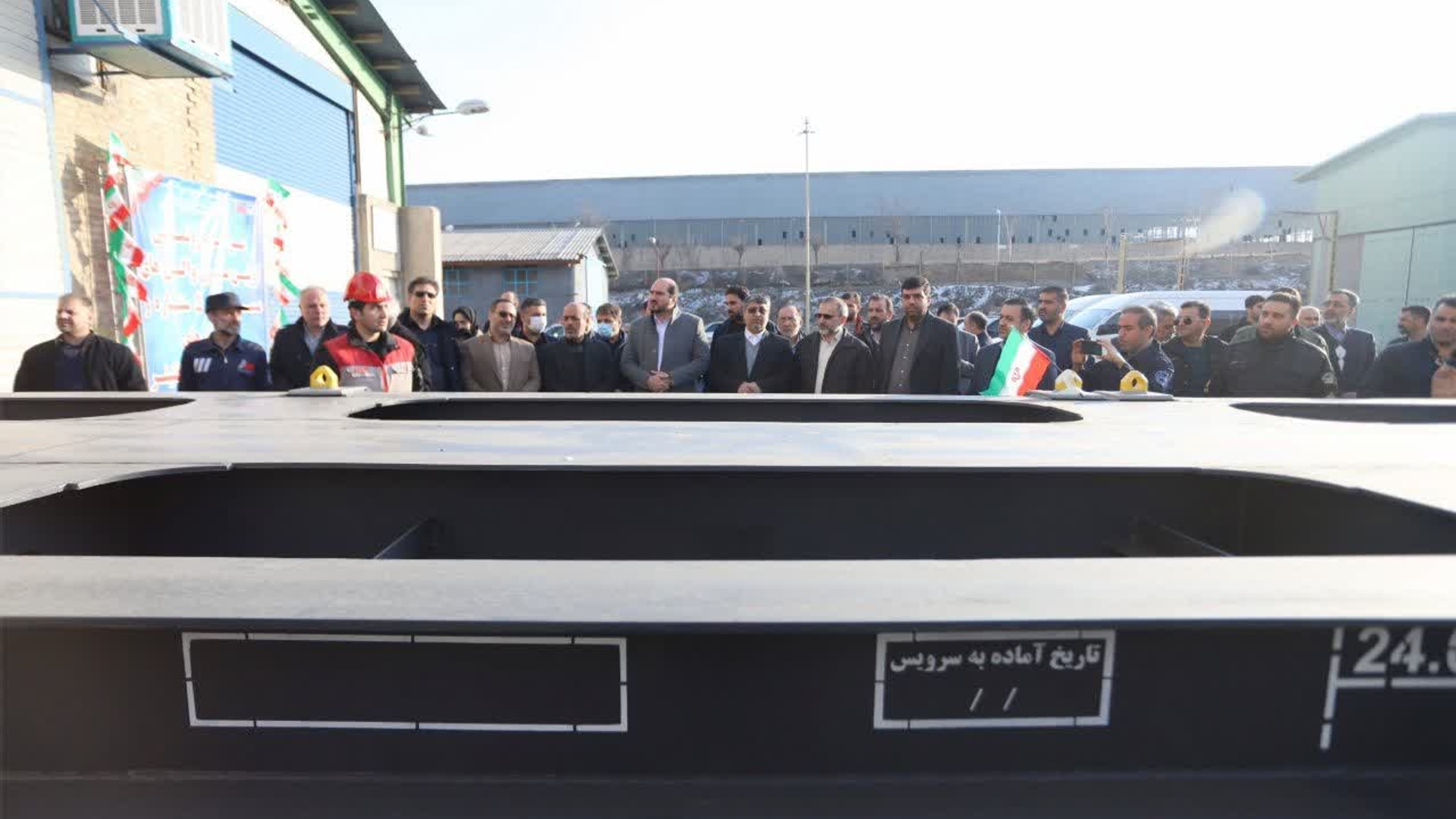 رونمایی از واگن‌ مسافری ۵ ستاره در شرکت واگن پارس مپنا