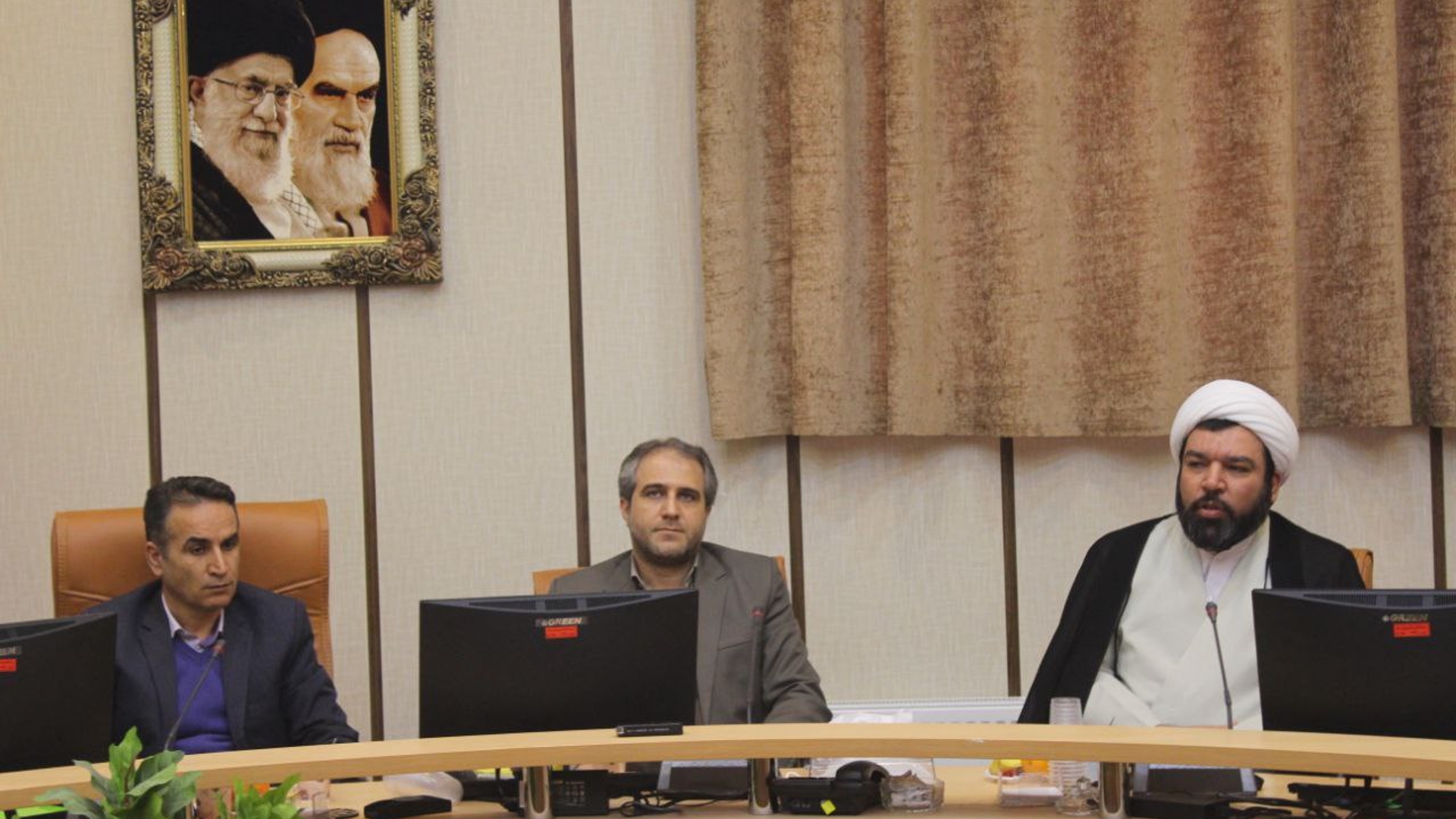 مراسم استقبال از دانشجویان جدید الورود دانشکده علوم پزشکی ساوه