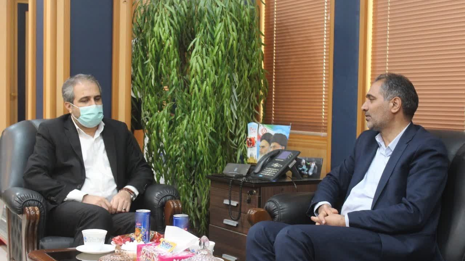 لطفی  ، مدیر عامل مخابرات استان مرکزی با مهدی الیاسی معاون استاندار و فرماندار ویژه شهرستان ساوه دیدار و گفتگو کرد.