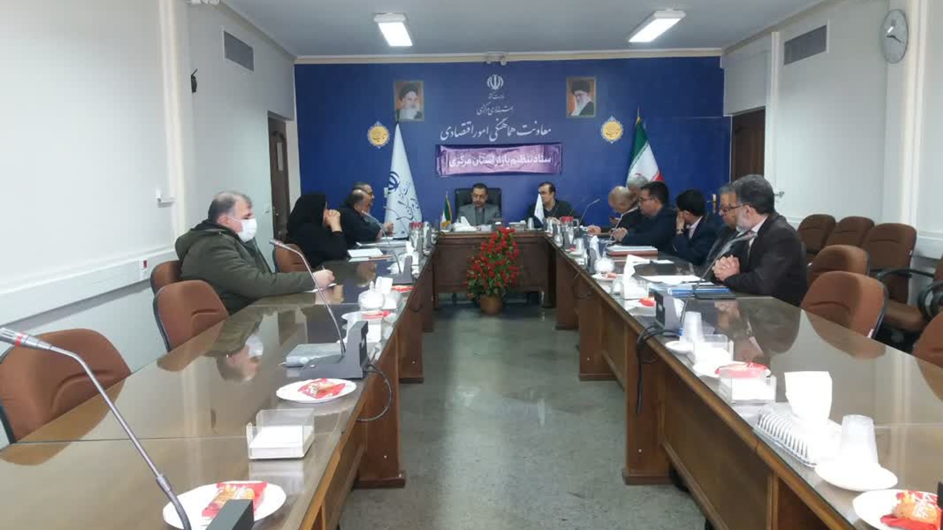 دوازدهمین جلسه کمیته اقدام مشترک تنظیم بازار استان  به ریاست معاون هماهنگی امور اقتصادی و توسعه منطقه ای استاندار و مدیران مربوطه برگزار شد.
و در خصوص دستورالعمل ستادکشیک نوروزی سازمان تعزیرات حکومتی و برگزاری نمایشگاه عرضه مستقیم کالا ویژه نوروز 1402 بحث و تبادل نظر شد و تصمیمات لازم اتخاذ شد.
30 بهمن 1401