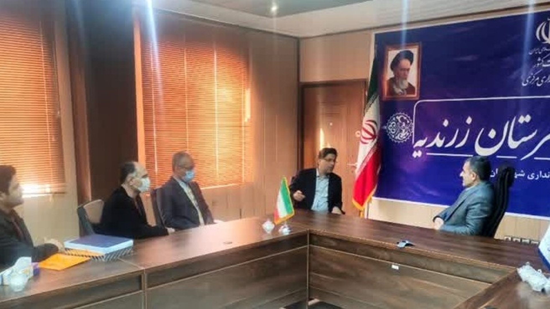 نشست مدیر درمان تامین اجتماعی استان مرکزی با  فرماندار