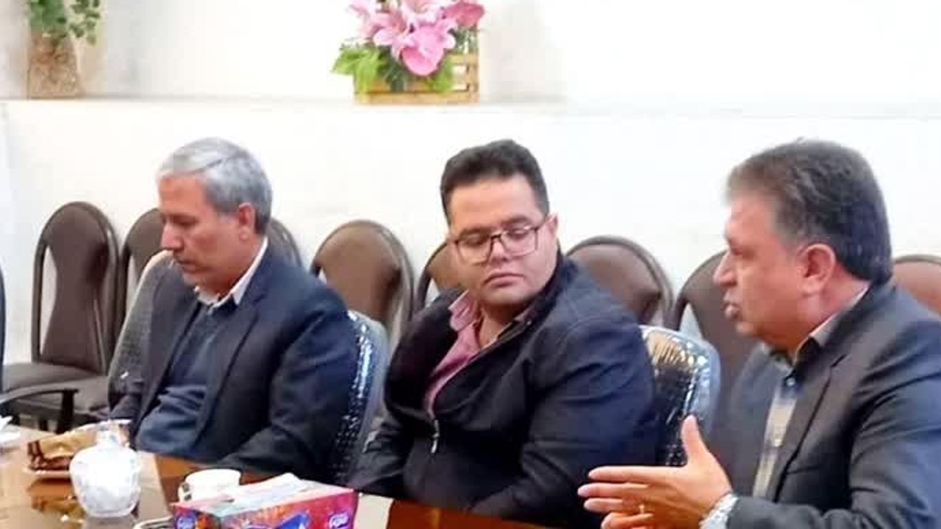 تشکیل جلسه ستاد اقتصاد مقاومتی دادگستری و کمیته حمایت قضایی از صنایع شهرستان زرندیه