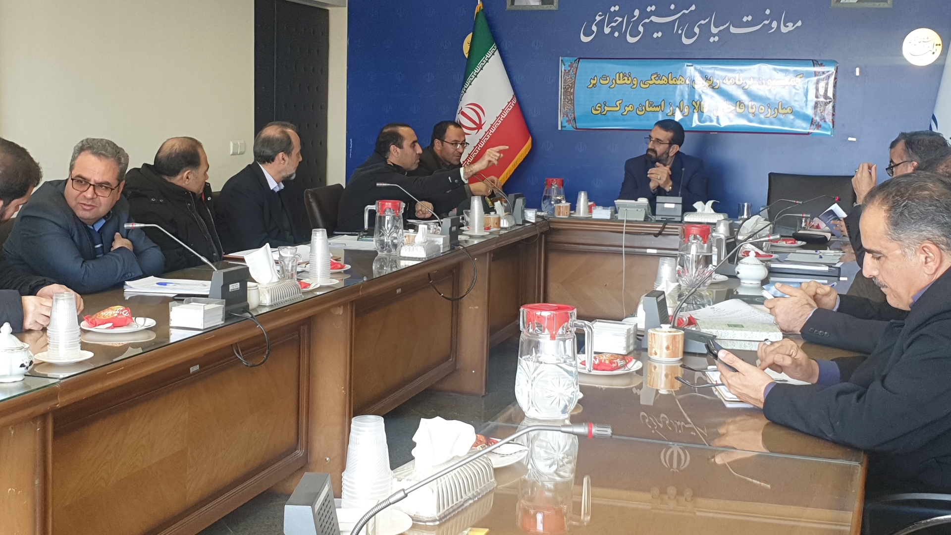 برگزاری یازدهمین جلسه کمیسیون مبارزه با قاچاق کالا و ارز استان مرکزی در سال 1401