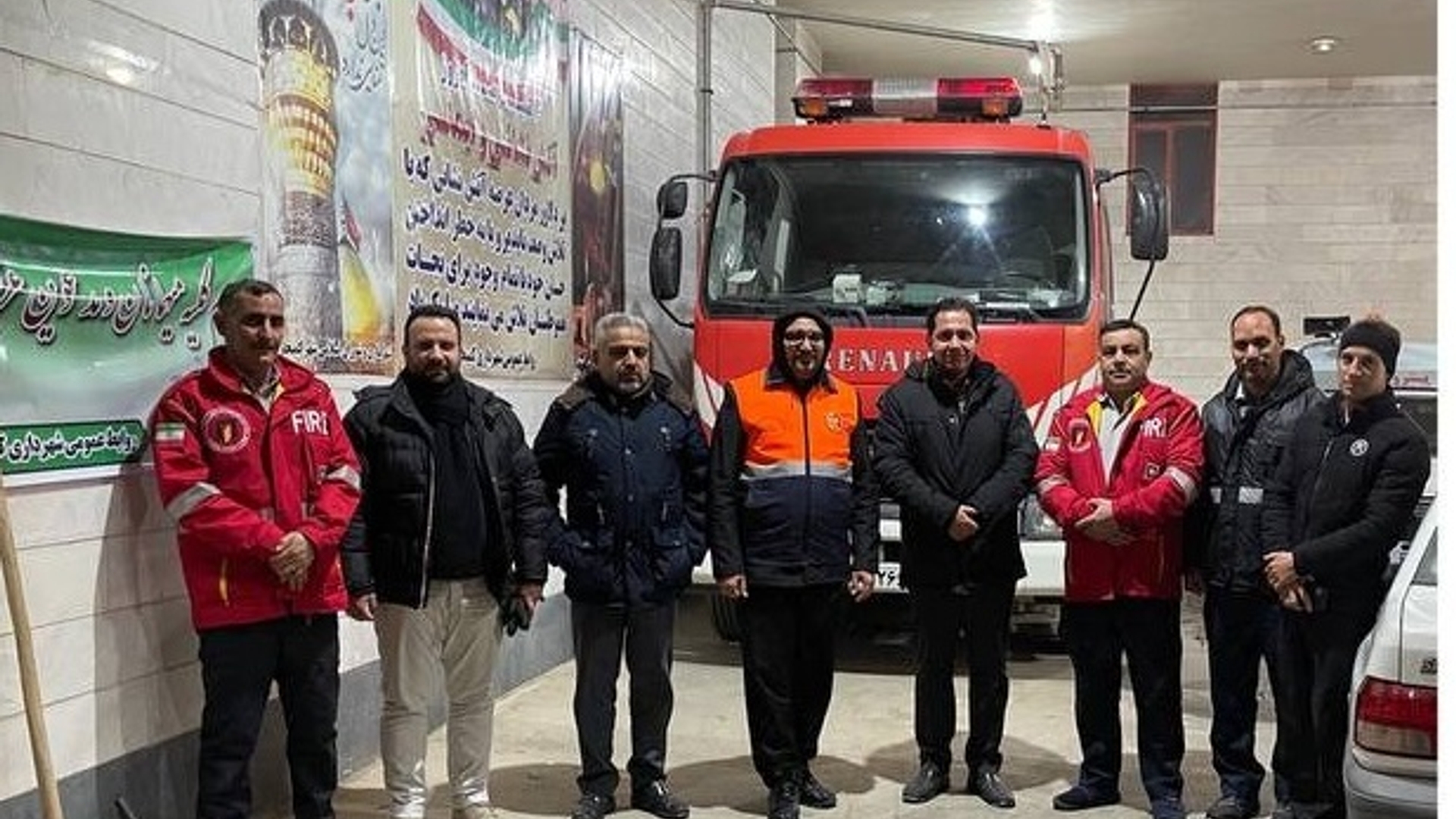 بازدید شبانه فرماندار، معاون سیاسی، امنیتی و اجتماعی فرمانداری و بخشدار مرکزی کمیجان از پایگاه های آتش نشانی شهرستان