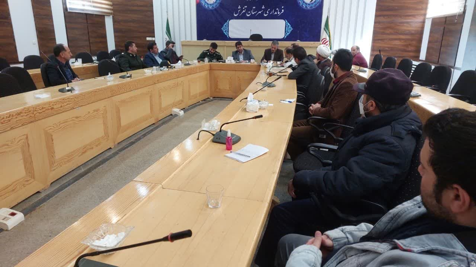 برگزاری جلسه هماهنگی هفته فرهنگی شهرستان تفرش با ریاست مهندس رضایی فرماندار، سرهنگ میرهادی فرمانده ناحیه مقاومت و جمعی از مسئولین در سالن اجتماعات فرمانداری برگزار شد.