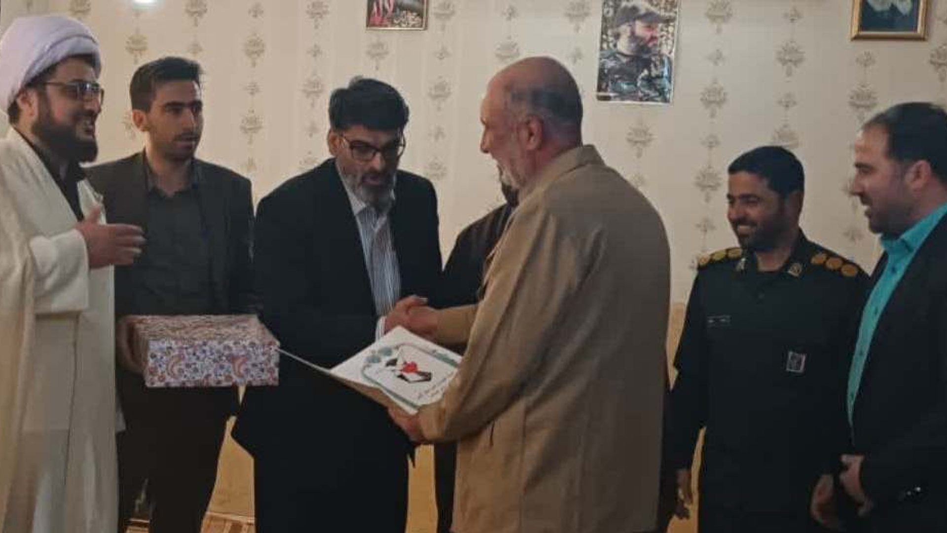 دیدار فرماندار شهرستان خنداب با جانبازان دوران هشت ساله دفاع مقدس آقایان"اکبر اسدی و امیر حسین رستمی"