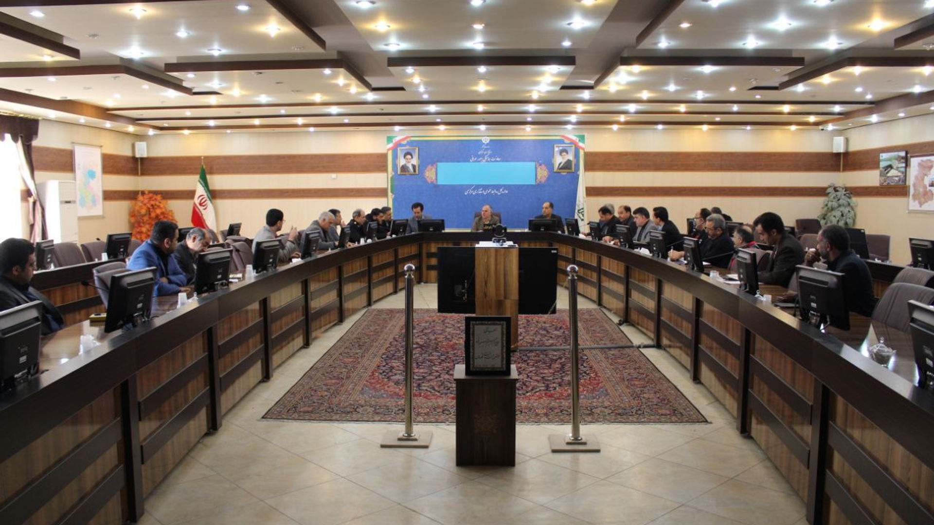 برگزاری جلسه ستاد خدمات سفر استان مرکزی*