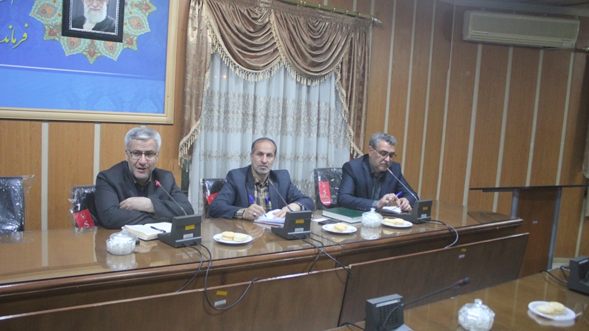 نشست هم اندیشی فعالین حوزه صنعت و معدن با فرماندار شهرستان خمین برگزار شد