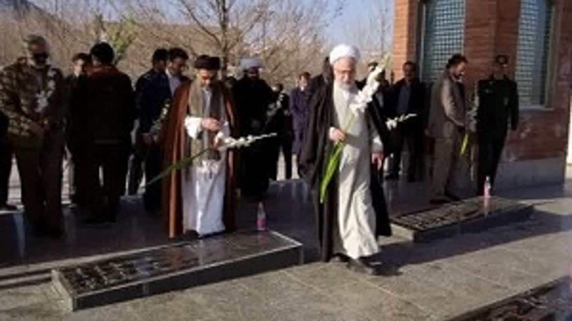 گلباران گلزار مطهر شهدای گمنام شهر شازند با حضور معاون قوه قضائیه