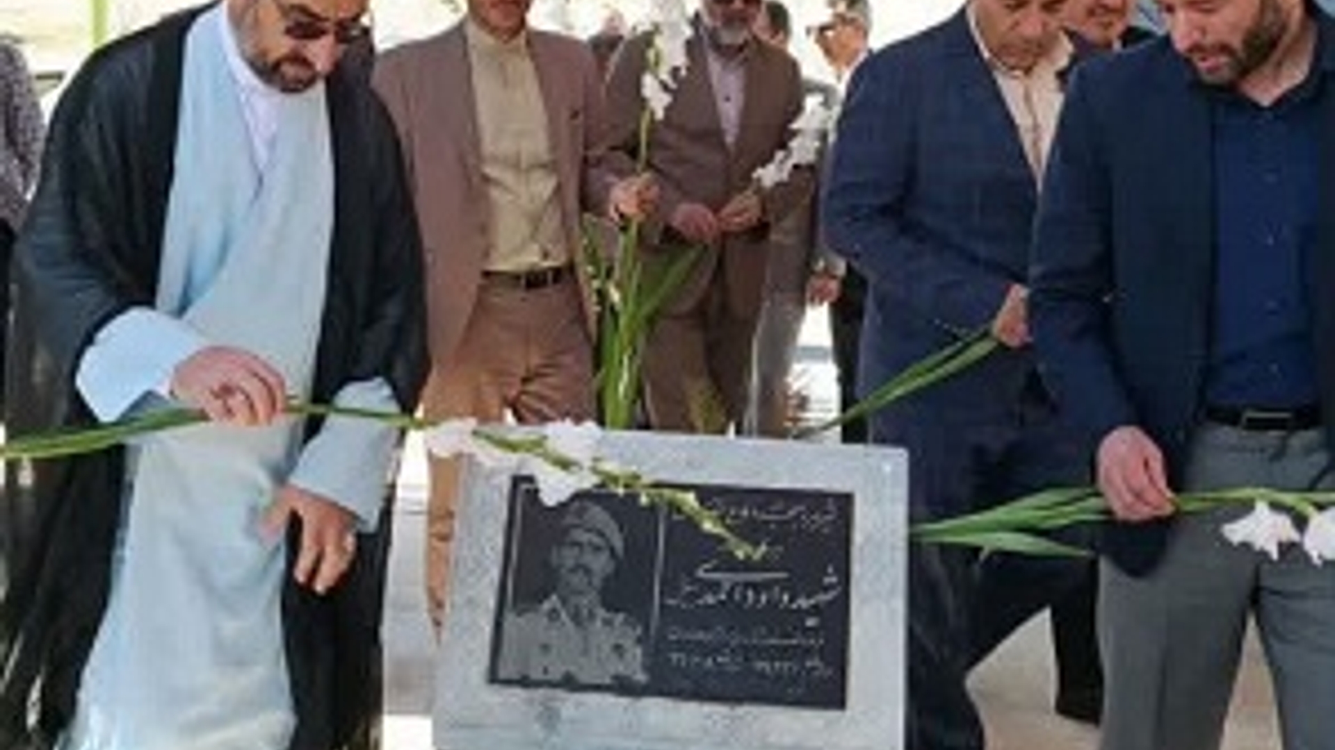 گلباران گلزار مطهر شهدای شهر توره با حضور معاون قوه قضائیه