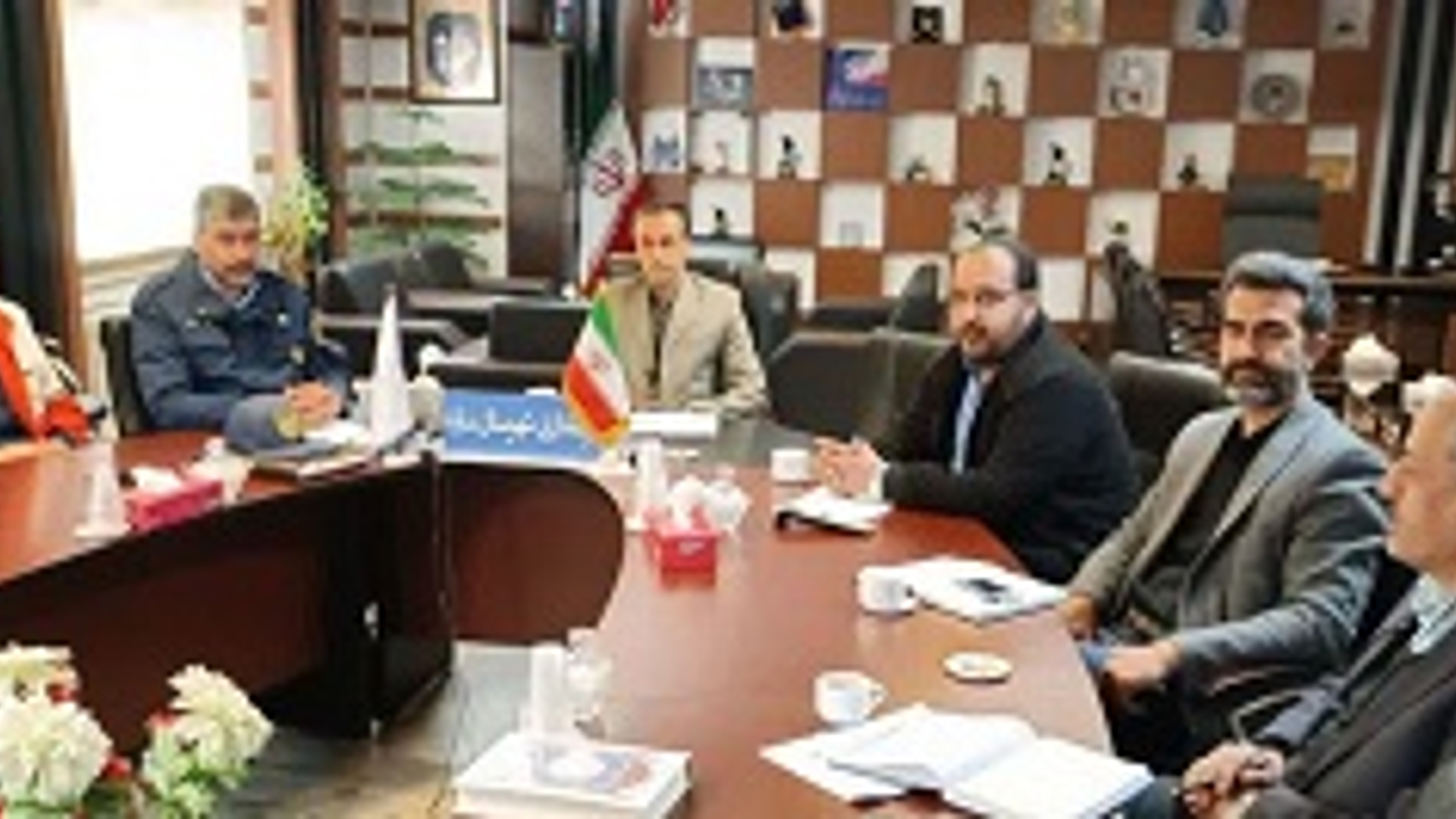 جلسه ستاد خدمات سفراستان مرکزی به صورت ویدئو کنفرانس  برگزار شد