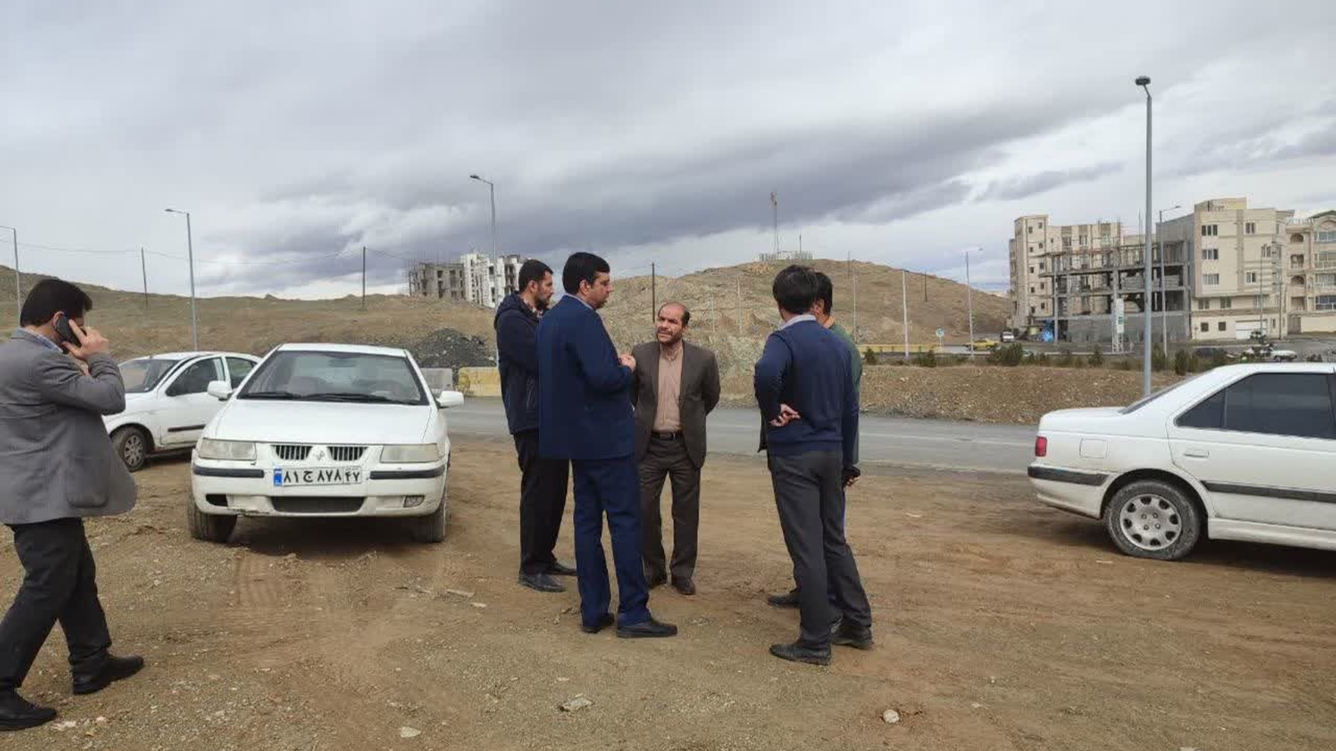 بازدید هادی فرماندار شهرستان اراک  ،قدیری بخشدار بخش مرکزی اراک وخسروی مدیر اداره راهداری شهرستان اراک از روستای نظم آباد و بررسی مشکلات جاده ورودی نظم آباد