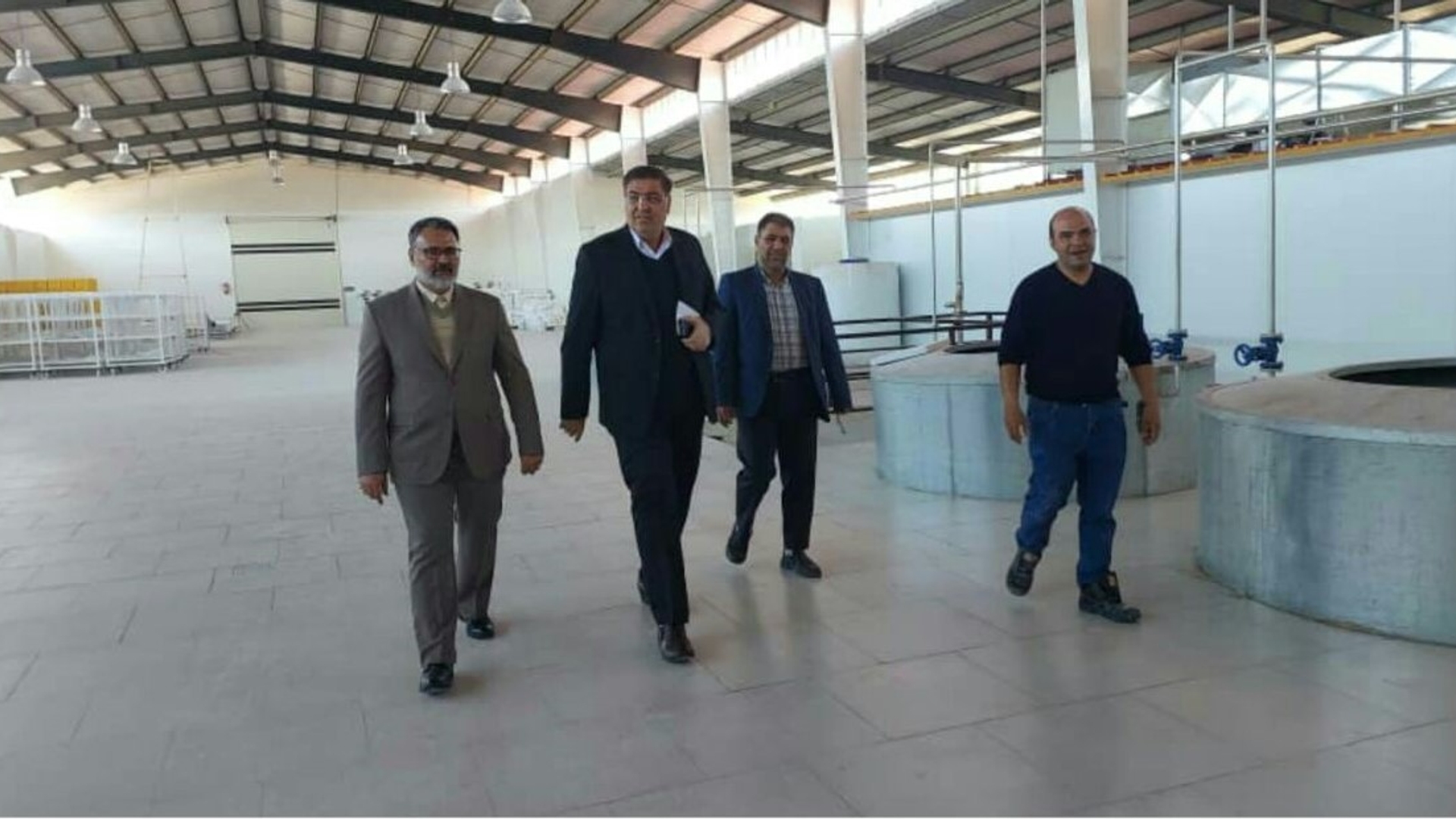 بررسی میدانی  کارخانه های قند نامدار و حلوا شکری رخش