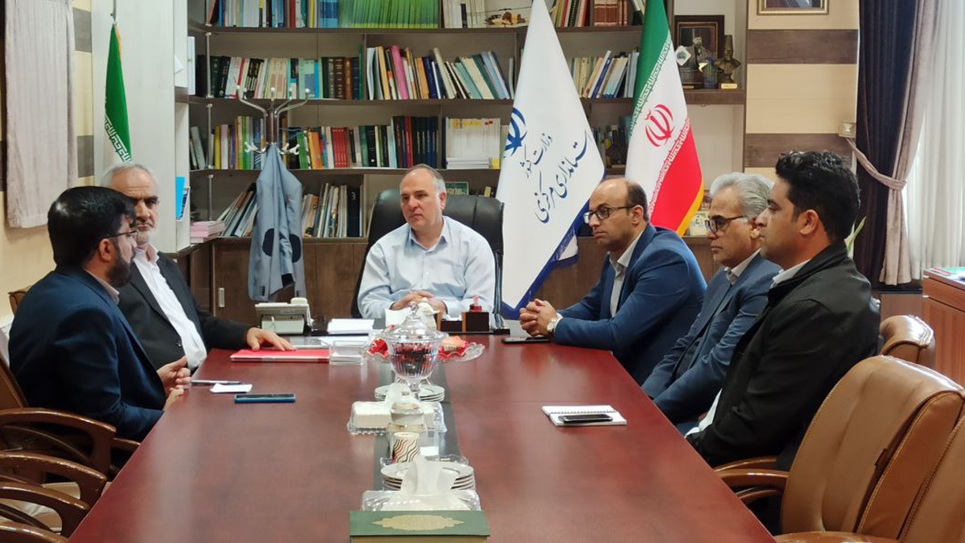 جلسه بررسی مولد سازی اموال دولتی برگزار شد.